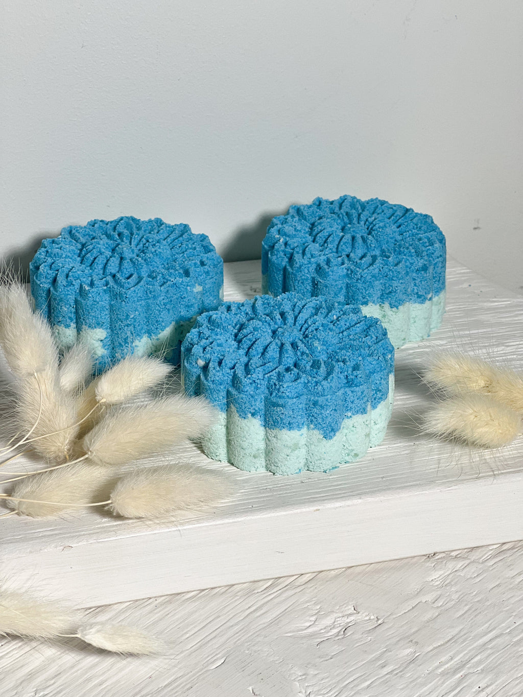 Ivy Lynne Home Bloom Coconut Lime Bubbling Bomb
